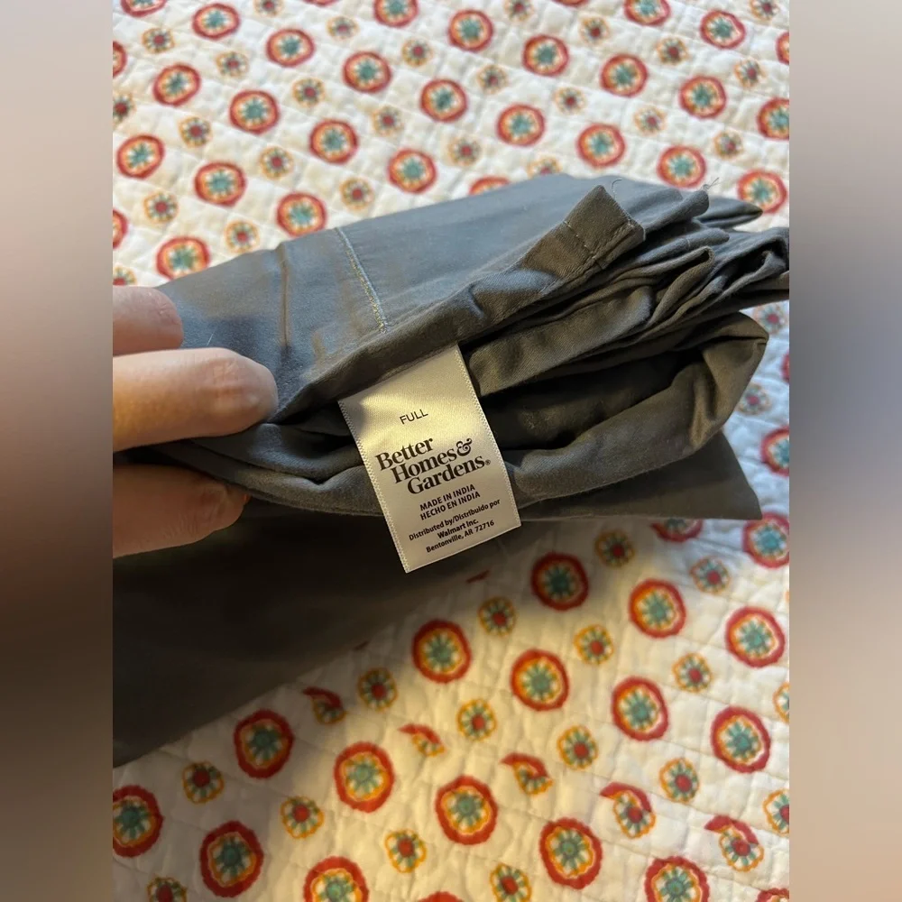 (2) Gray Flat Sheet Full Size Bed Bundle - Picture 2 of 5